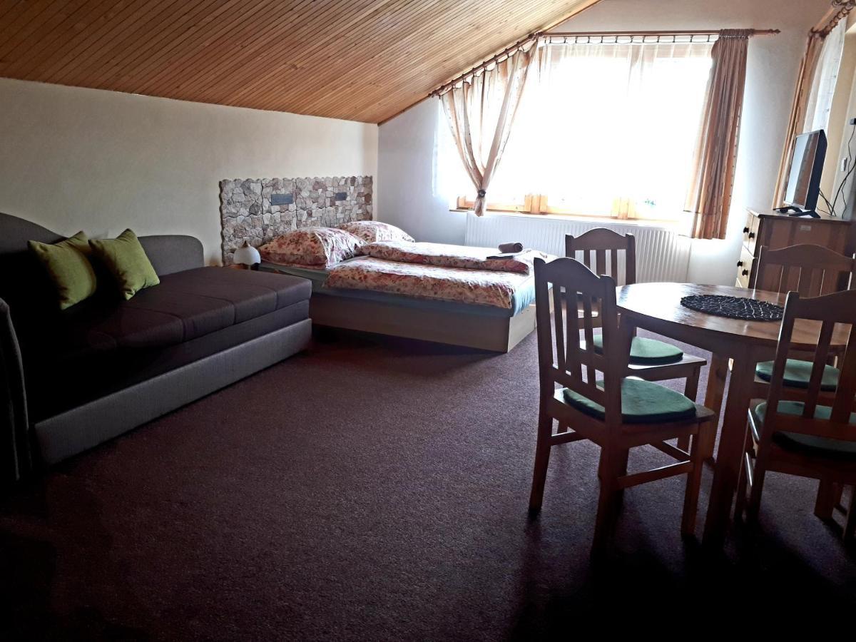 Privat Mrzkan Липтовски-Микулаш Экстерьер фото
